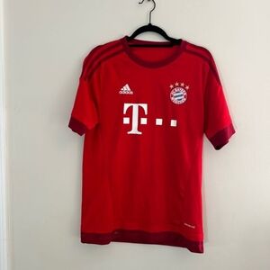 Men's red Bayern Munich soccer jersey